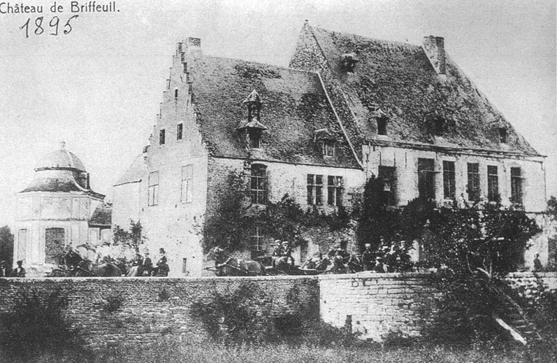 chateau1_de_briffoeil.jpg