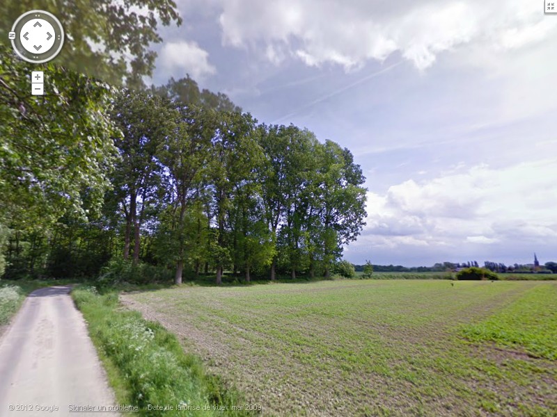 Le Tartelot (2). Limite entre Brasm�nil et Wasmes-Audemetz-Briffoeil. Mai 2009